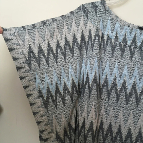 Akiko Butterfly Sleeve Zig Zag Knit Blouse M - Picture 4 of 5